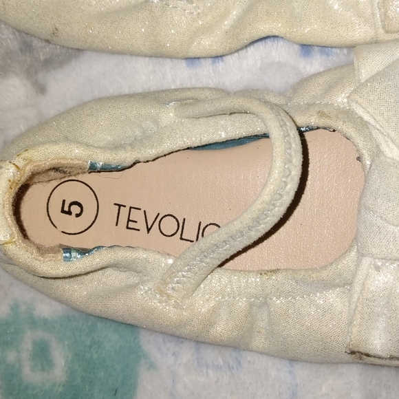 Tevolio slippers baby toddlers shoes size 5 gold new without tags - Picture 2 of 8